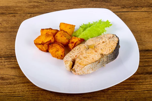 Kekik ile haşlanmış somon