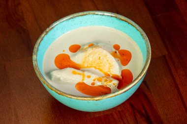 Gürcü suop Satsivi tavuk