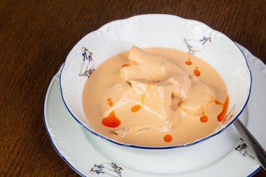 Gürcü geleneksel mutfağı - satsivi tavuk