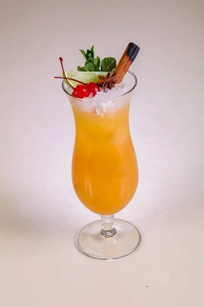 Tequila Sunrise Cocktail Med Mynta — Stockfoto