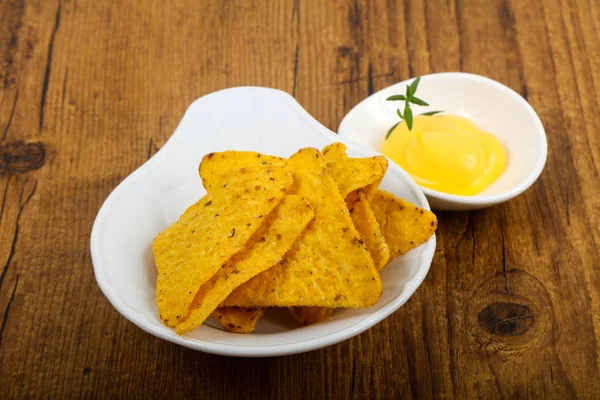 Nachos Mit Käsesauce — Stockfoto