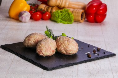 Çiğ Domuz pirzola - kıyılmış et