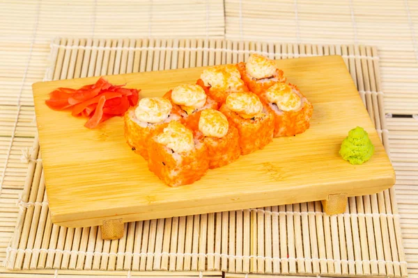 Köstliche Banzai Sushi Rollen Mit Käse — Stockfoto