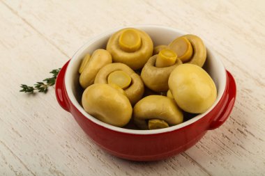 Marine petrol kase - yemek için hazır