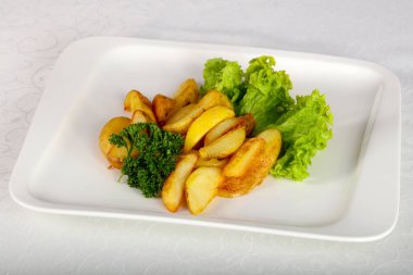 fırında patates maydanoz ile