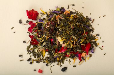 Aroma çay yığın meyve, meyveler ve otlar ile