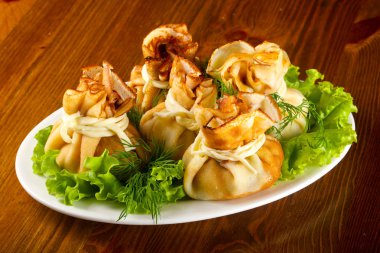 Et ile doldurulmuş krep