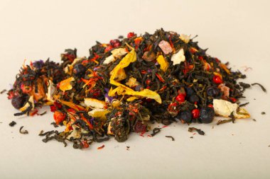 Aroma çay yığın meyve, meyveler ve otlar ile