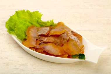 Füme yayın balığı fileto carpaccio