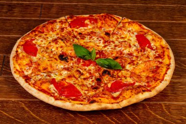 Vejetaryen Pizza Margarita domates, peynir ve fesleğen ile