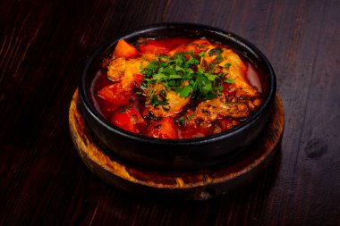 Tavuk ile Gürcü mutfağı Chahohbili