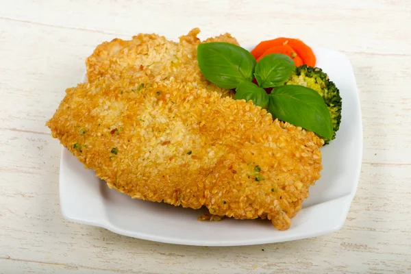 Susam ve haşlanmış sebzeler ile tavuk