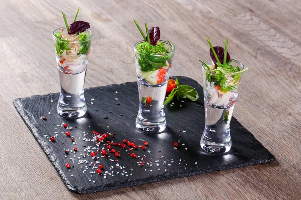 Somun sos ve chuka ile Yengeç snack