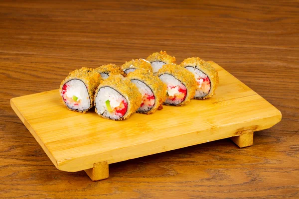 Lezzetli kızarmış tempura somon ile