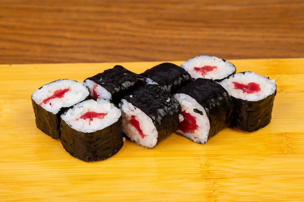 Heerlijke Tonijn Sushi Roll Set — Stockfoto