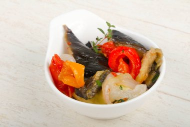 Buğulanmış sebze - patlıcan, domates, biber ve kabak