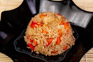 Tyahan sebze ile lezzetli tabak