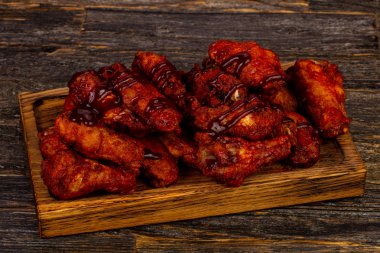 Buffalo kanatları Barbekü soslu tavuk