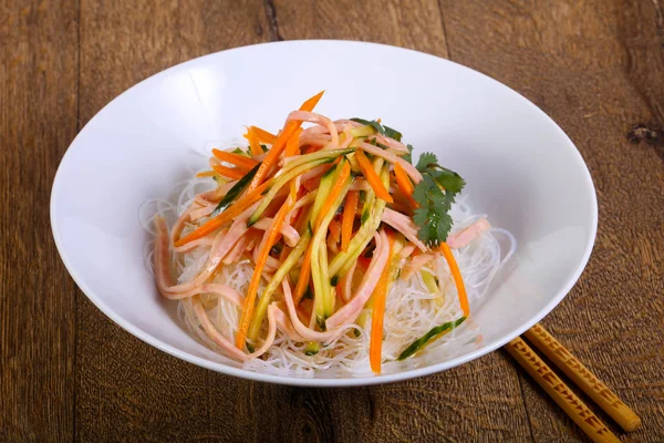 Salata vith şehriye, pastırma ve sebze