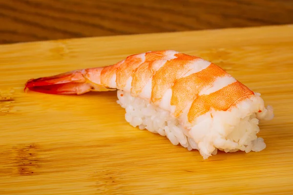 美味的虾寿司饭 — 图库照片