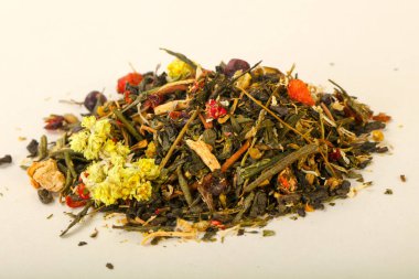 Aroma çay yığın meyve, meyveler ve otlar ile