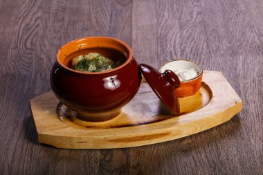 Krem ve dereotu ile Rus köfte