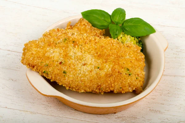 Susam ve haşlanmış sebzeler ile tavuk