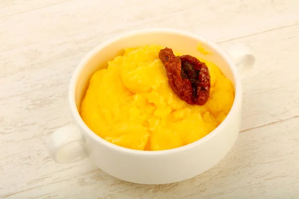 Polenta Suchym Pomidorem — Zdjęcie stockowe