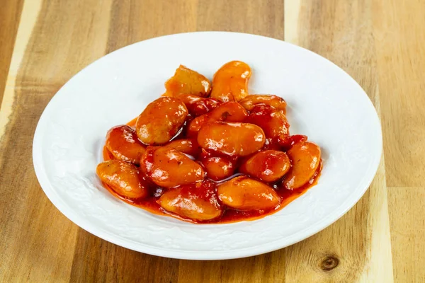 Kırmızı fasulye sosu ile