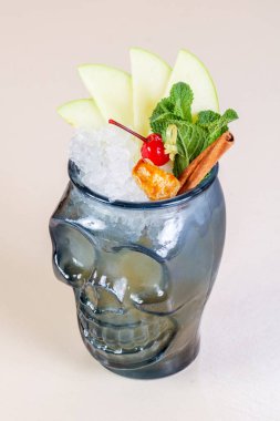 Mojito elma ve tarçın ile