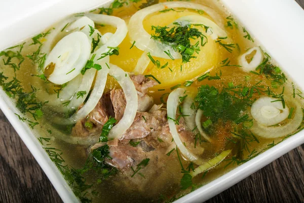 Beyaz et çorbası - kuzu veya dana eti ile Hashlama