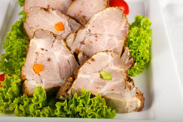 Gebakken Rundvlees Salade Bladeren Geserveerd — Stockfoto