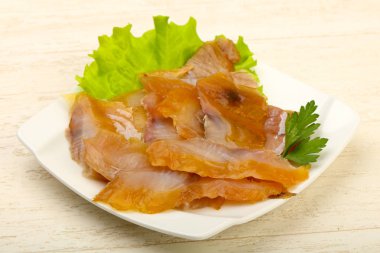 Füme yayın balığı fileto carpaccio