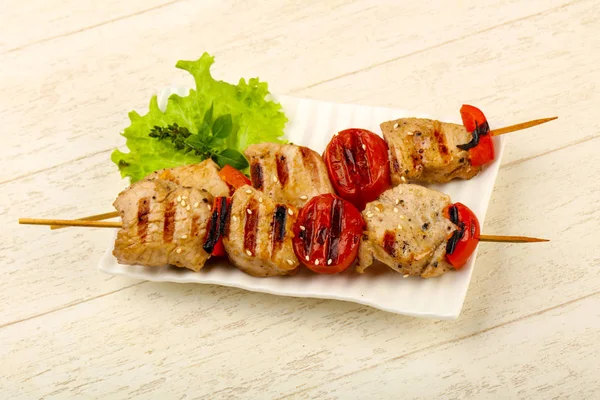 Spiedino Tacchino Alla Griglia Con Pomodoro Pepe — Foto Stock