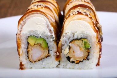 Tradittional Japonya yılan balığı rulo