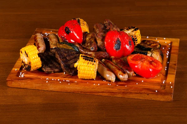 Izgara et karışımı plaka