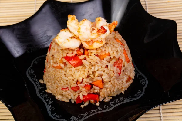 Lezzetli tabak karides ile tyahan