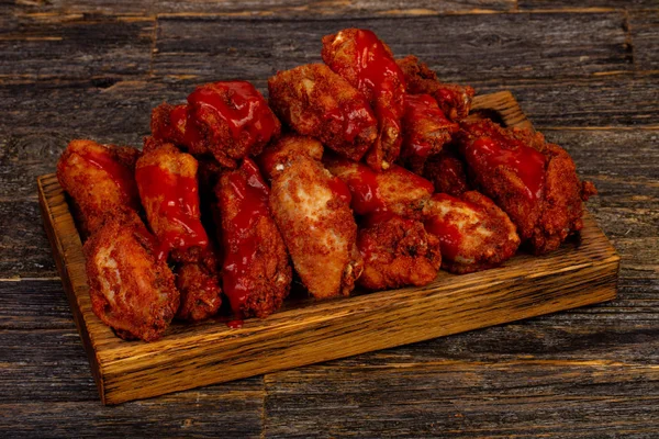 Lousiana sos Barbekü tavuk kanatları