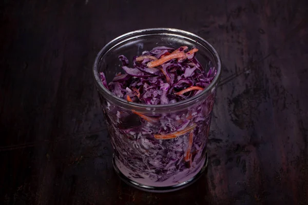 Kırmızı Lahana Havuç Salatası — Stok fotoğraf