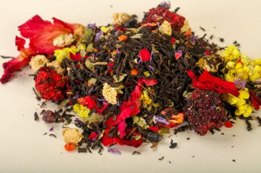 Aroma çay yığın meyve, meyveler ve otlar ile