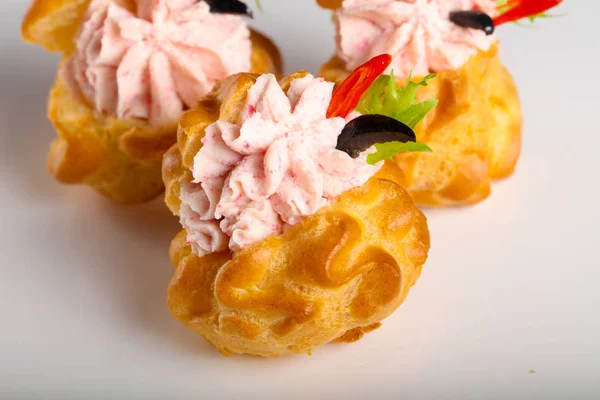 Profiteroles Wuth Shrimp Cream Für Catering — Stockfoto