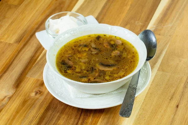 Leckere Kastaniensuppe Über Hölzernen Hintergrund — Stockfoto