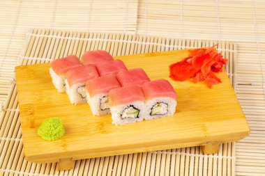 Lezzetli mamenori Fujiama suşi rulo