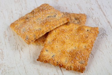 Şekerle kaplı lezzetli kraker kurabiye