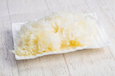 Lezzetli tatlı beyaz tremella çanak