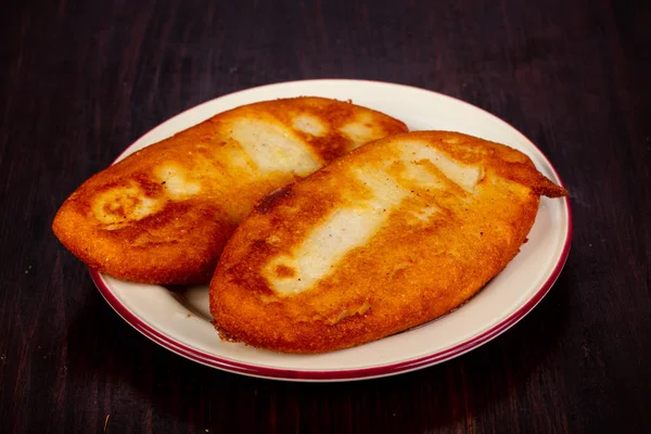 İki patates gözlemesi plaka