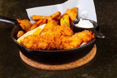 Balık ve cips Pan
