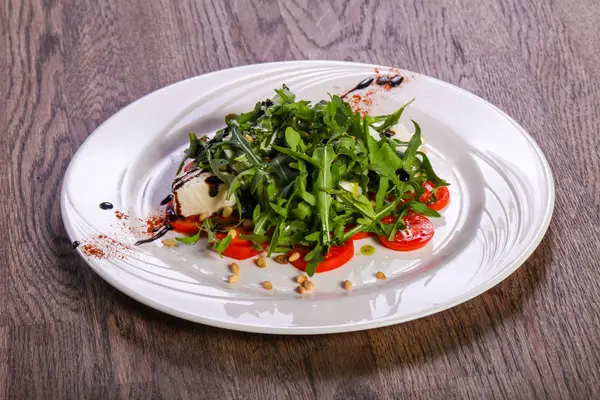 Caprese Salad Arugula Mozzarella — Stock Photo, Image