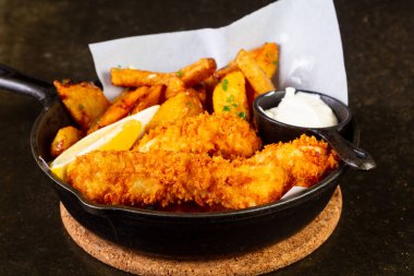 Balık ve cips Pan
