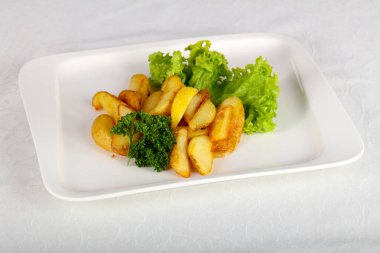 fırında patates maydanoz ile